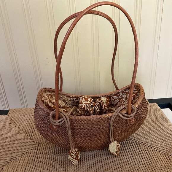 TLC woven bag - Picture 1 of 5